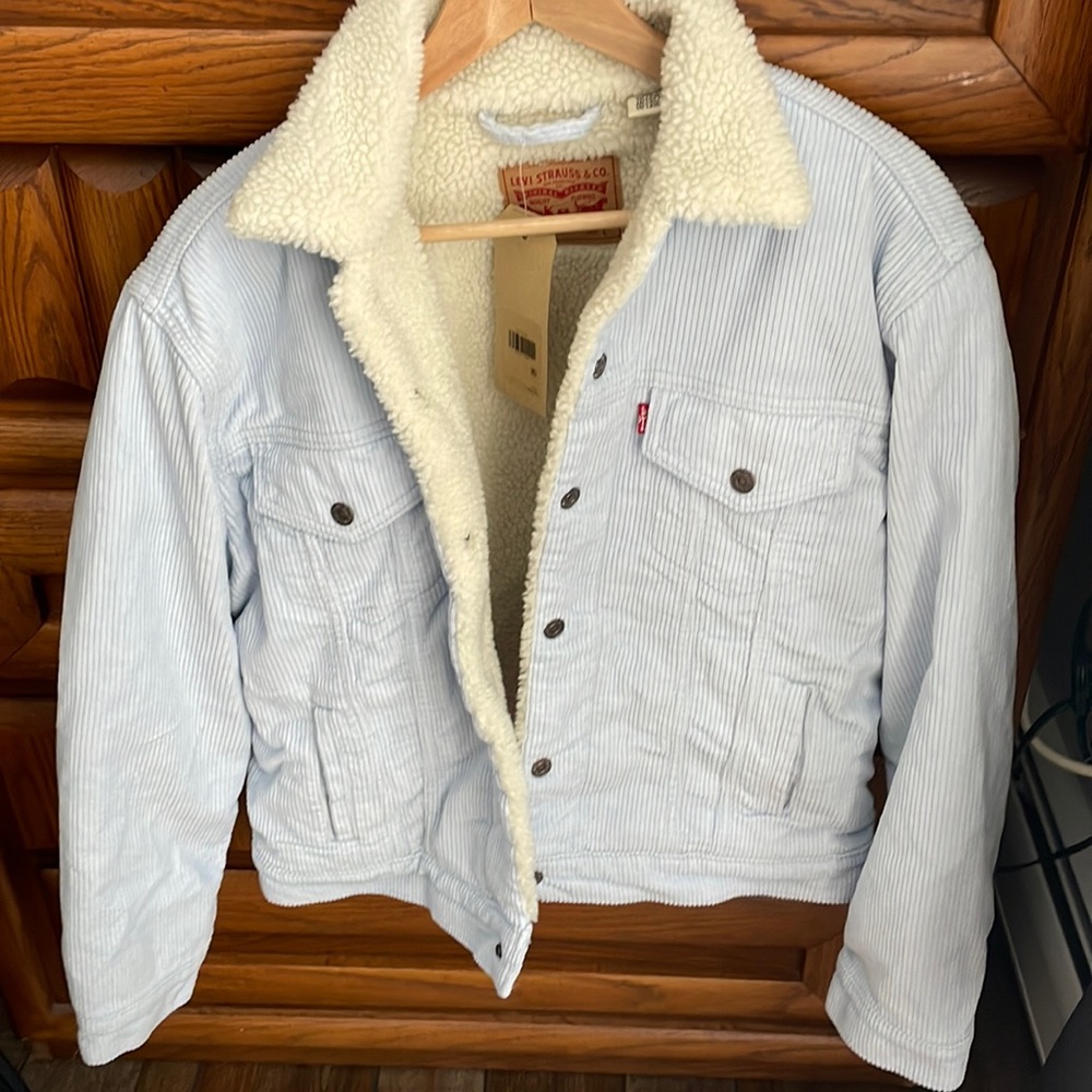 sherpa lined light blue levi’s jacket